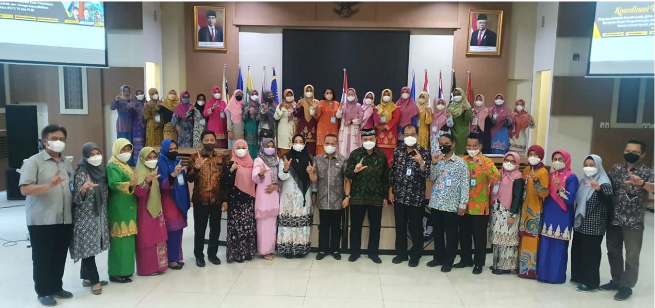 Penandatangan MoU Kerjasama Program Sekolah Ramah Anak jenjang PAUD dengan Dinas Pendidikan Kota Pekanbaru