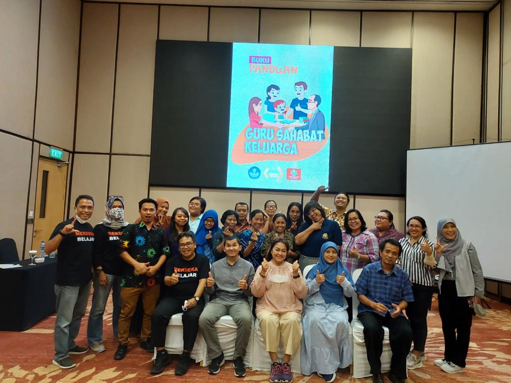 "Armor" bagi Guru dalam Bersahabat dengan Keluarga