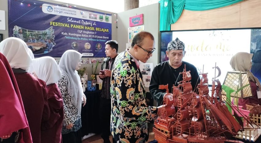 Pameran Lokakarya Calon Guru Penggerak Kuningan Angkatan ke-7 Undang Decak Kagum