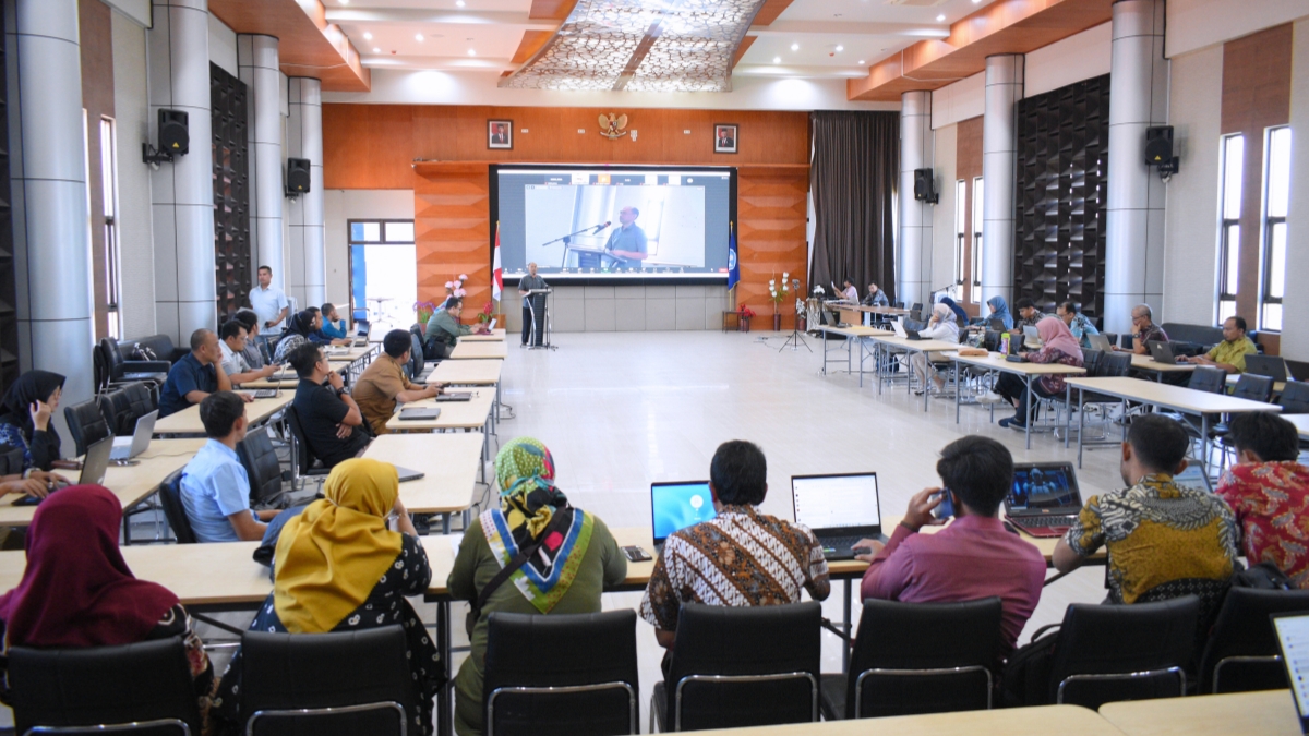 Pembukaan Kegiatan Verifikasi dan Validasi (Verval) Berkas Ajuan Uji Kompetensi Kenaikan Jenjang Jabatan (UKKJ ) Jabatan Fungsional Guru di Jawa Barat Periode Tahun 2024