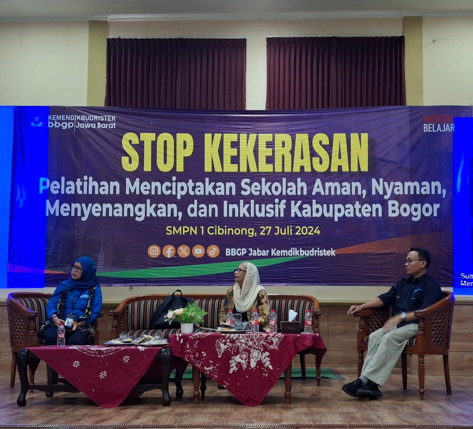 Guru Adalah Desainer Masa Depan Manusia