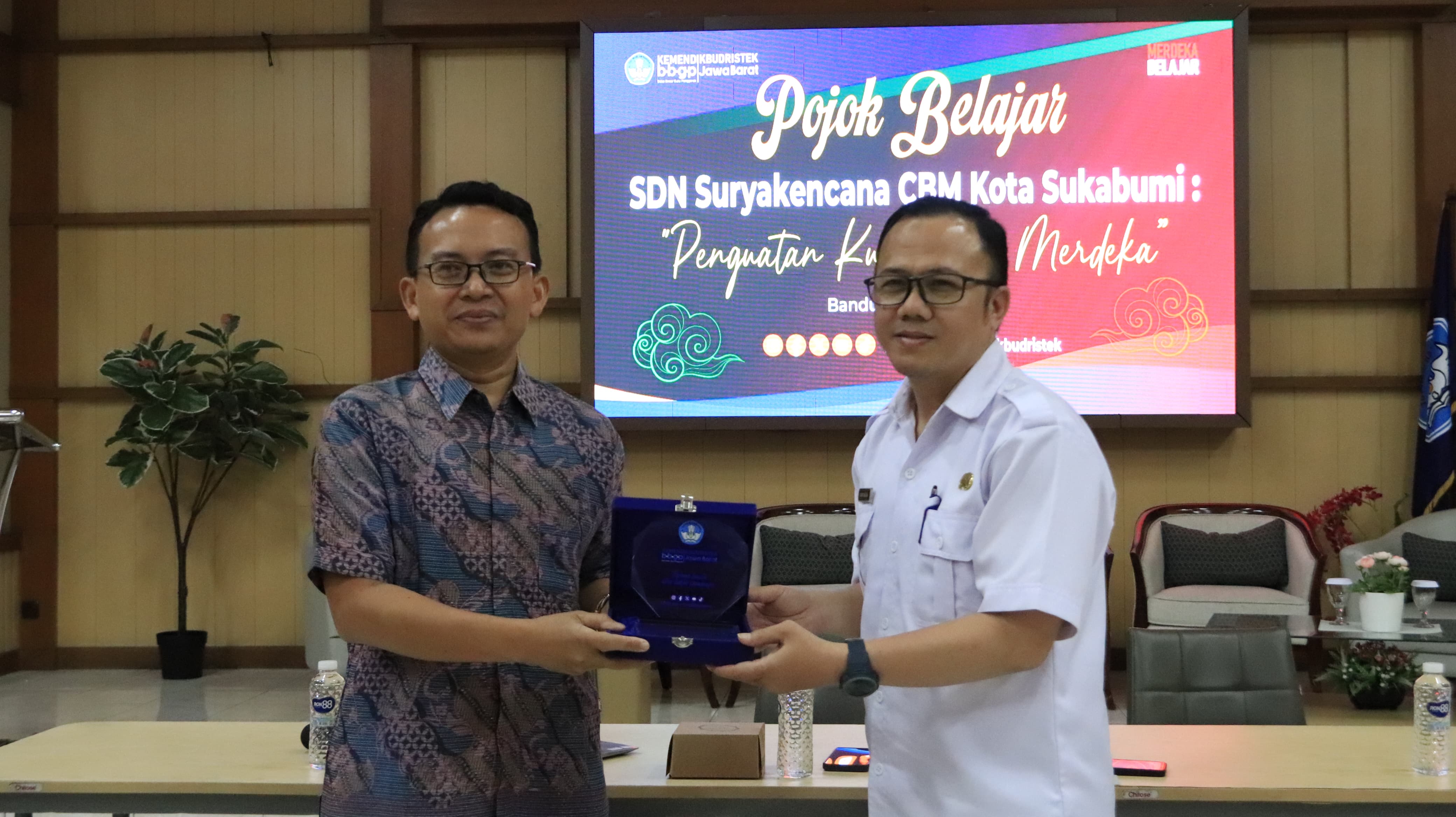 SDN Suryakencana CBM Kota Sukabumi Dapatkan Penguatan Kurikulum Merdeka Melalui Pojok Belajar BBGP Jabar