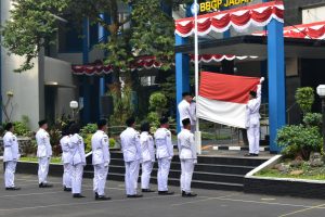 BBGP Jabar Gelar Upacara Peringatan HUT ke-79 RI Sekaligus Pemberian Satyalancana Karya Satya