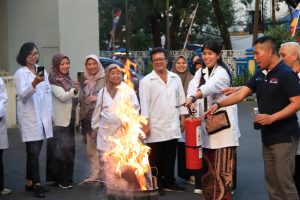 Pelatihan Peningkatan Kompetensi Kepala Lab IPA untuk Peningkatan Kualitas Pembelajaran IPA di Sekolah