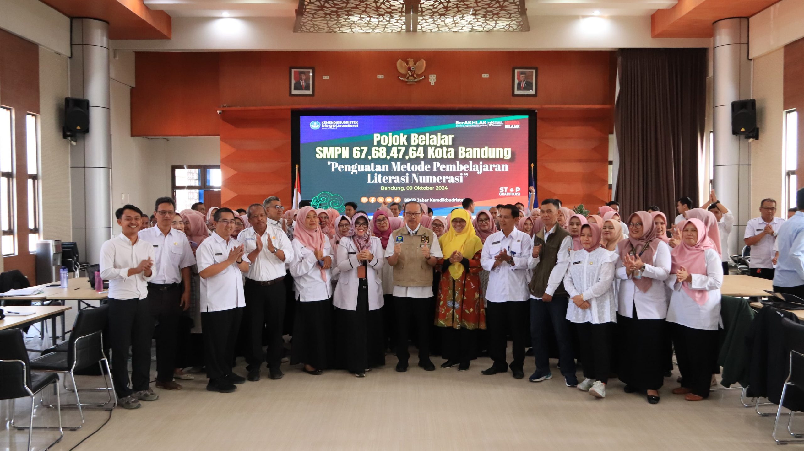Pojok Belajar SMPN 67 Kota Bandung:"Penguatan Metode Pembelajaran Literasi Numerasi"