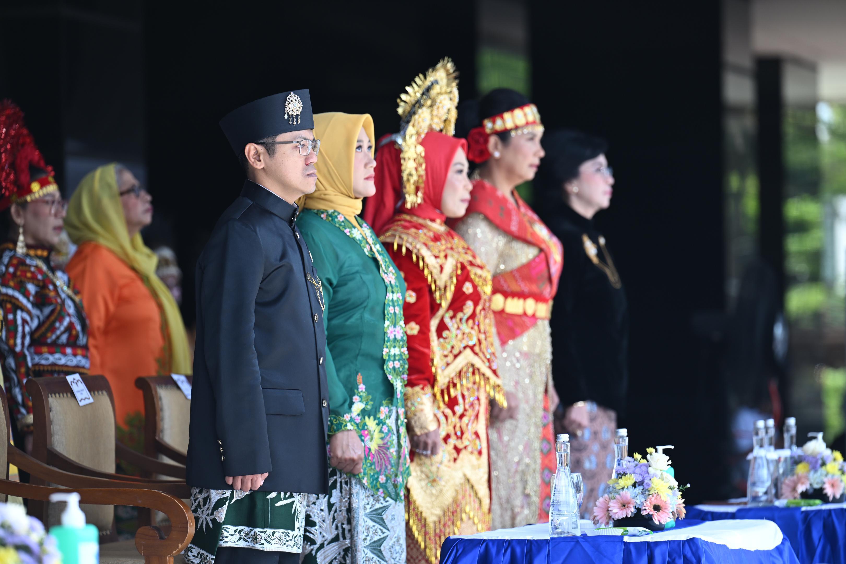 Hari Guru Nasional 2024, Komitmen Kemendikdasmen untuk Perlindungan dan Peningkatan Kualitas Guru