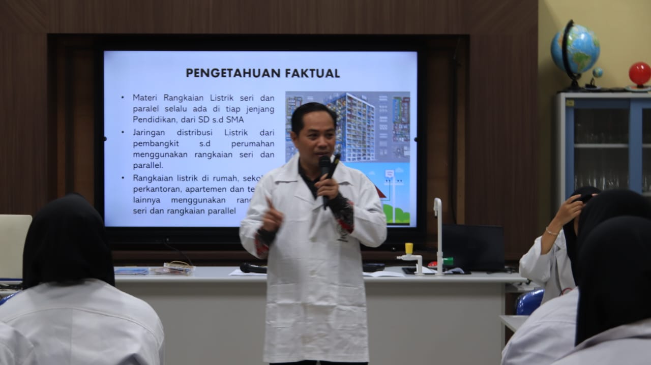 SMPQT Al-Hamidiyah Belajar IPA secara Interaktif melalui Praktikum di BBGP Jabar