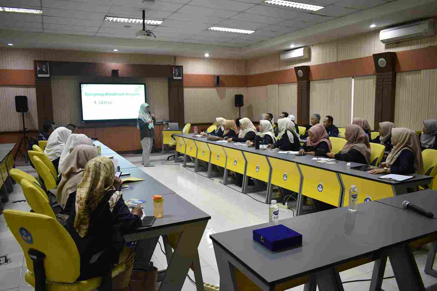 Pojok Belajar: Penguatan Asesmen Litnum MGMP Matematika SMA Kab. Garut