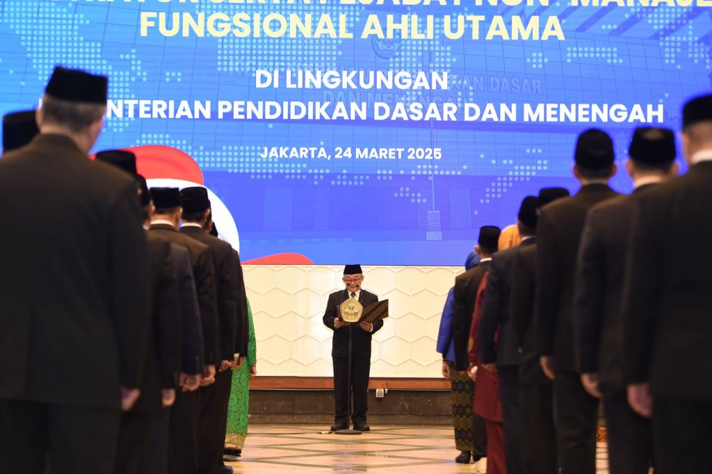 Mendikdasmen Abdul Mu'ti Lantik Pejabat Manajerial dan Non-Manajerial di Jakarta