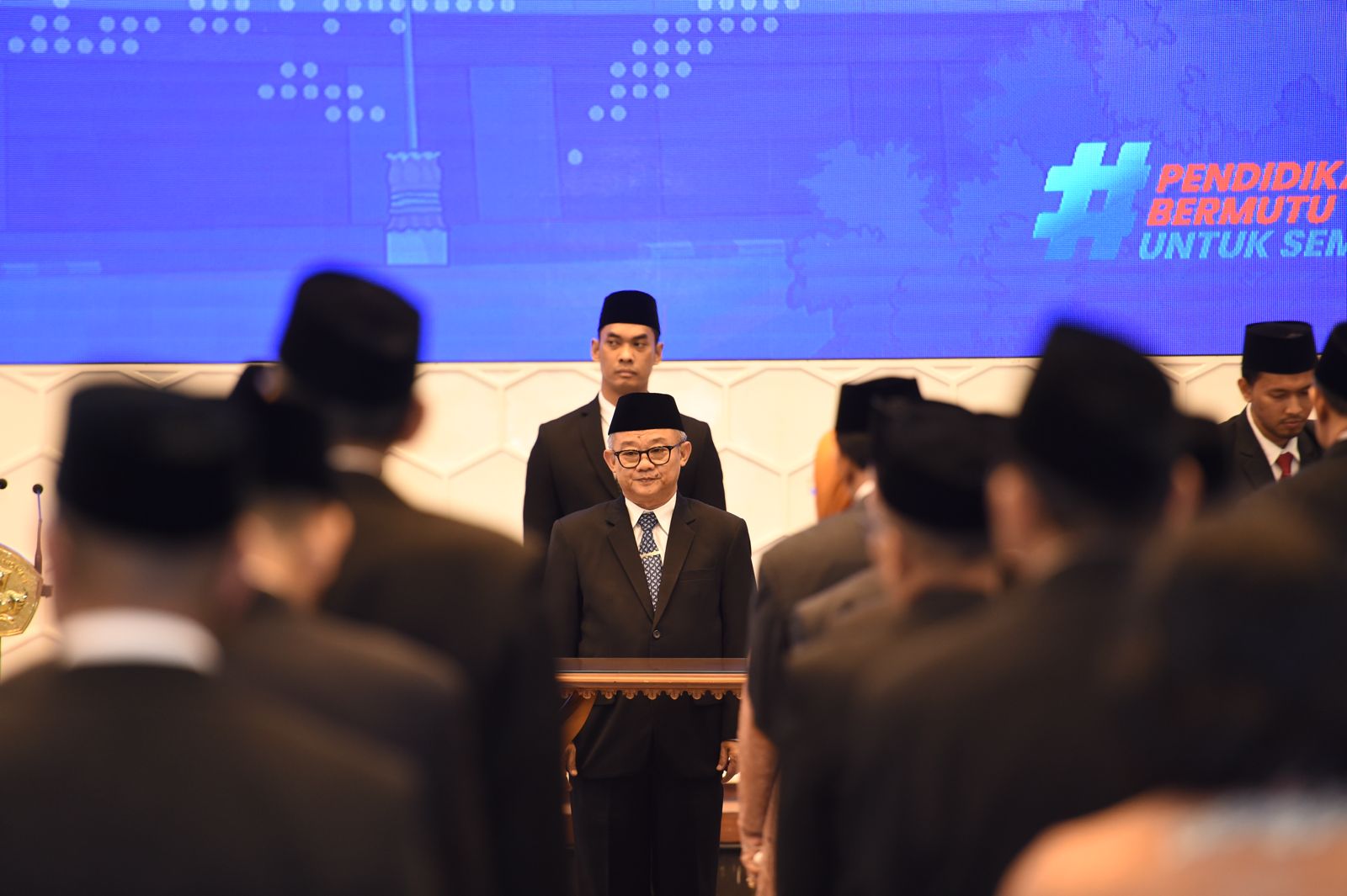Mendikdasmen Abdul Mu'ti Lantik Pejabat Manajerial dan Non-Manajerial di Jakarta