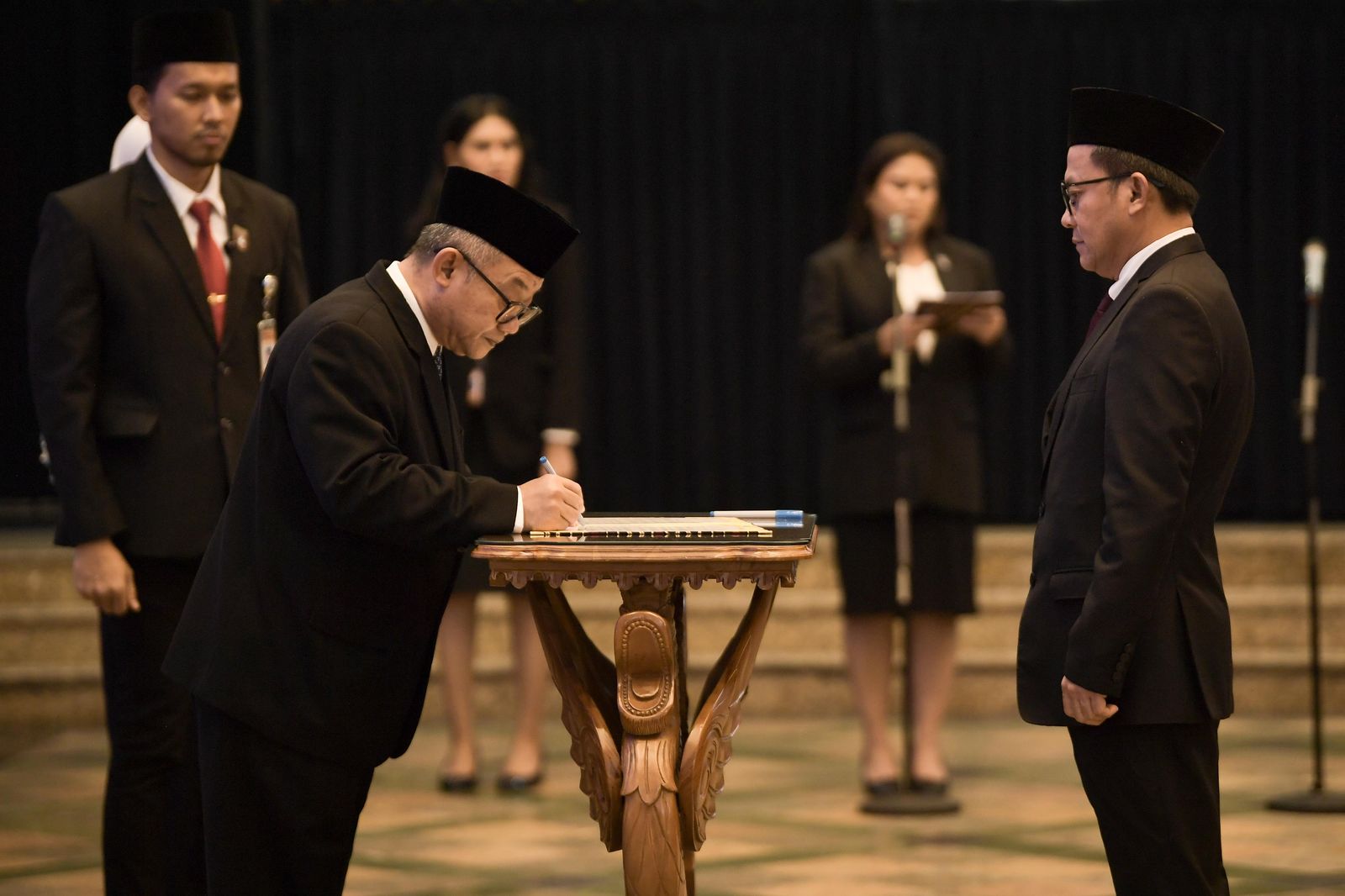 Mendikdasmen: Pelantikan Pejabat Bukan Sekadar Formalitas Melainkan Amanah Pencerdasan Kehidupan Bangsa