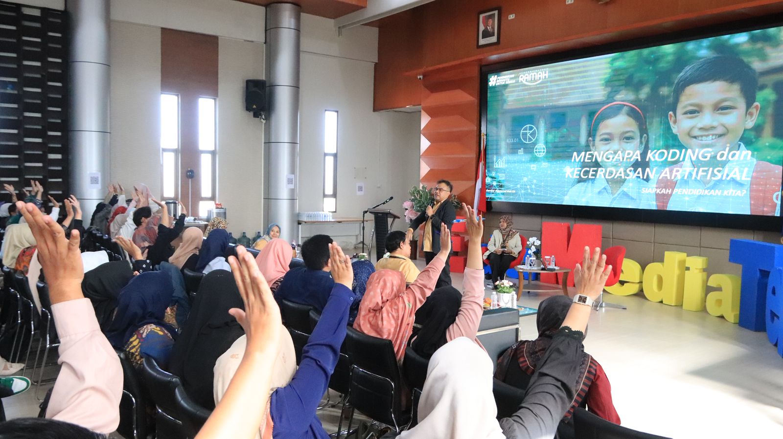 EMTek 2025: Dorong Literasi Digital GTK dalam Semangat Hardiknas