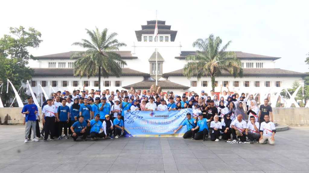 BBGTK Jabar Gelar Fun Walk Clean Up Hardiknas 2025, Angkat Semangat Kolaborasi dan Peduli Lingkungan