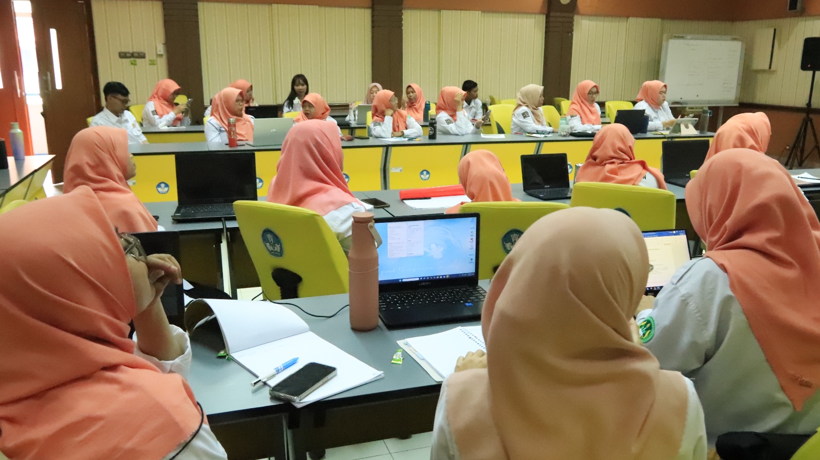SDN 016 Dr. Cipto Pajajaran Ikuti Pojok Belajar BBGTK Jabar Bertema Koding dan AI