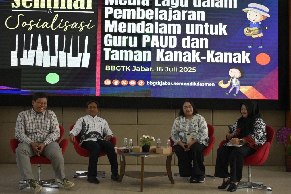 Seminar dan Sosialisasi Media Lagu dalam Pembelajaran Mendalam untuk Guru PAUD dan TK