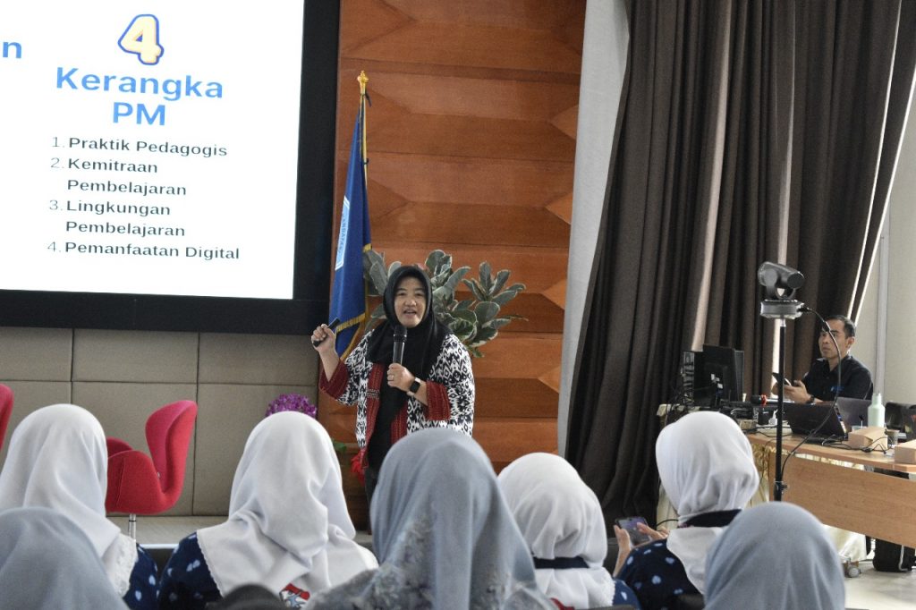 Seminar dan Sosialisasi Media Lagu dalam Pembelajaran Mendalam untuk Guru PAUD dan TK
