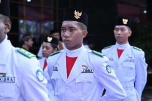 Sisi Lain Upacara HUT 80 RI, Cerita Bahagia dan Bangga Murid Papua Kibarkan Bendera Merah Putih