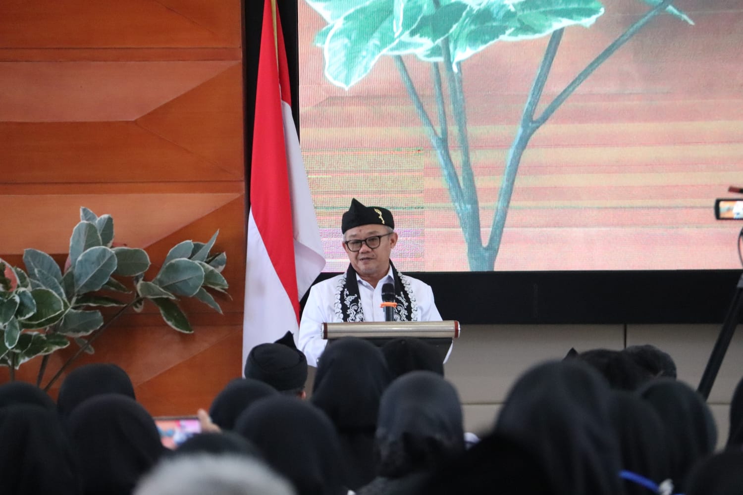 Penutupan BCKS Angkatan 2 Provinsi Jawa Barat: Mendikdasemen Tegaskan Pentingnya Peran Kepala Sekolah