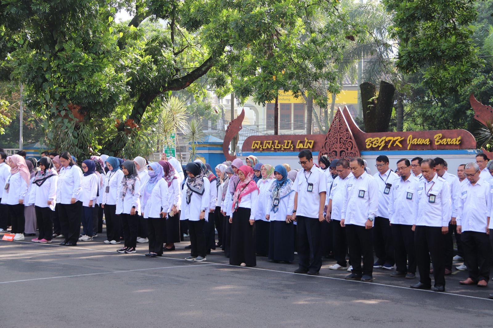 Upacara Peringatan Hari Kesaktian Pancasila 2025: "Bangsa Indonesia Menyatakan Tetap Tegak Berdiri"