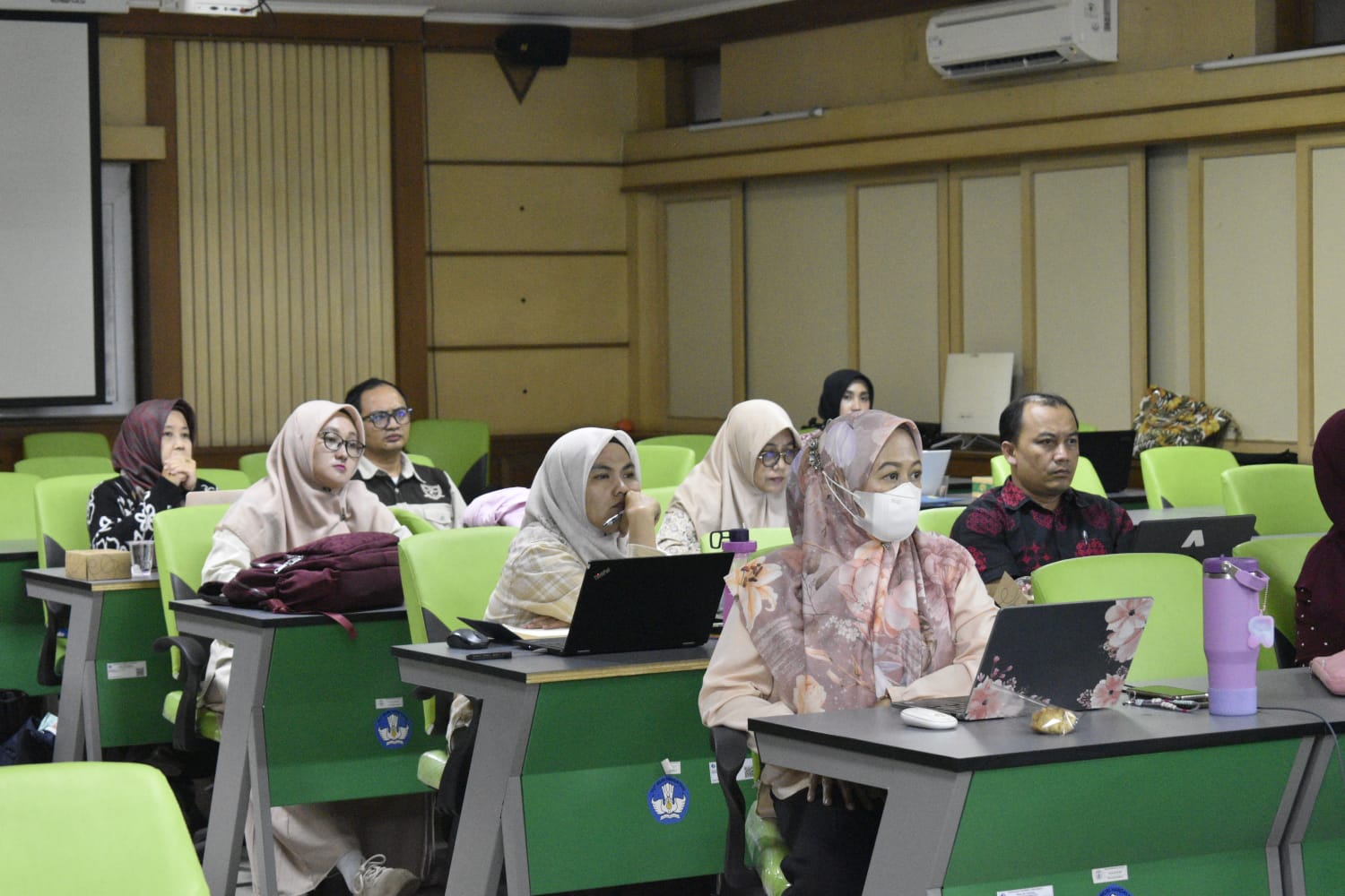 Workshop Penyusunan Program PKB Pendidikan Kesehatan Reproduksi bagi Guru SMP di BBGTK Jawa Barat