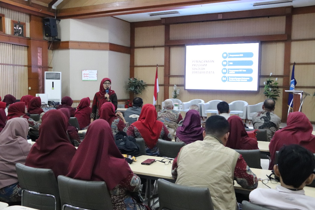 KKKS Kabupaten Karawang Ikuti Layanan Pojok Belajar BBGTK Jabar