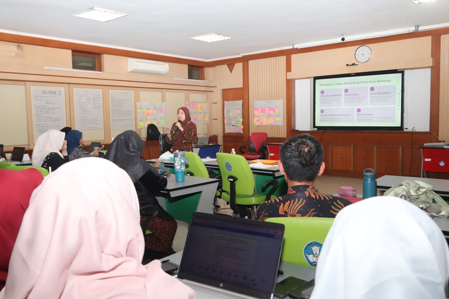 Guru SMAN/SMKN se-Jabar Perdalam Kompetensi Pendidikan Inklusif di BBGTK Jabar