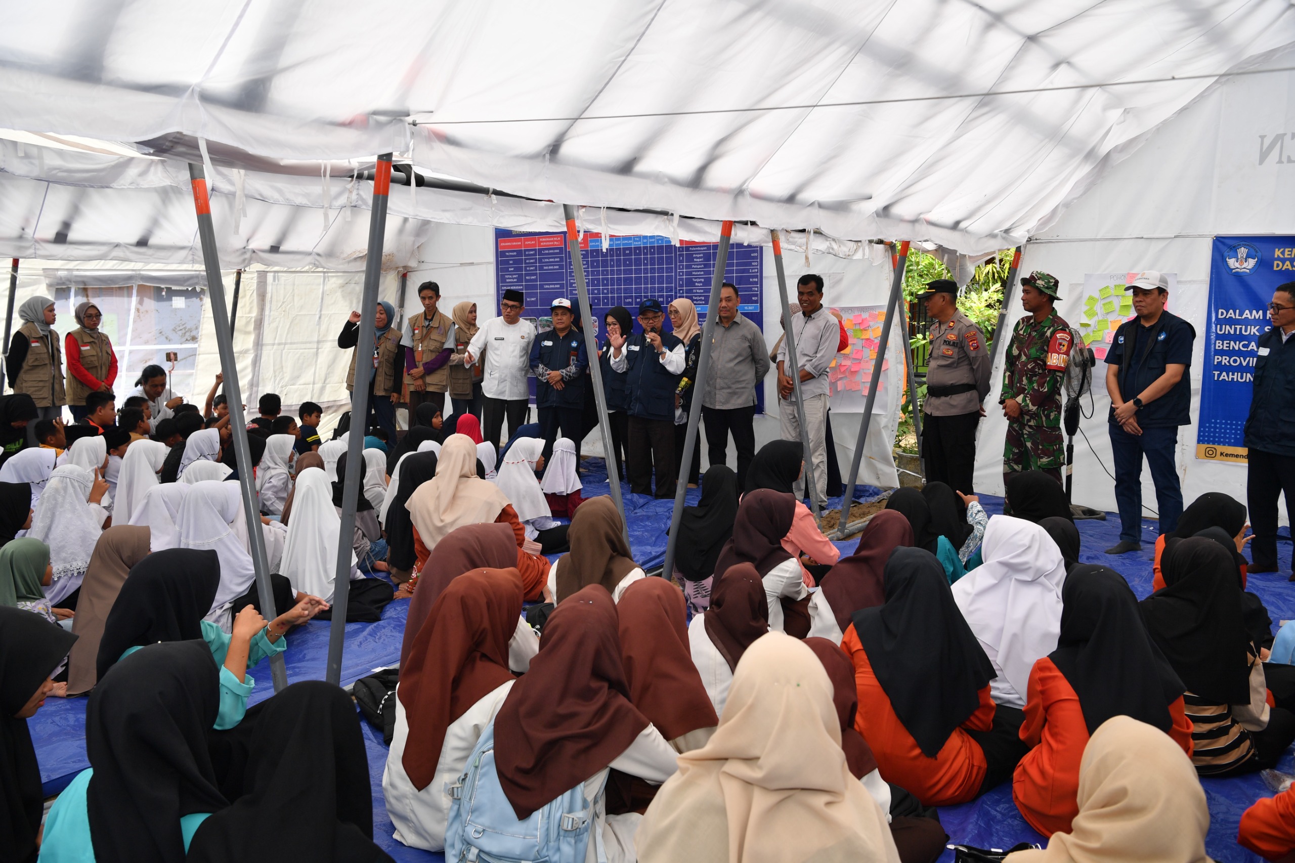 Penjelasan Mendikdasmen Terkait Pembelajaran di Wilayah Terdampak Bencana