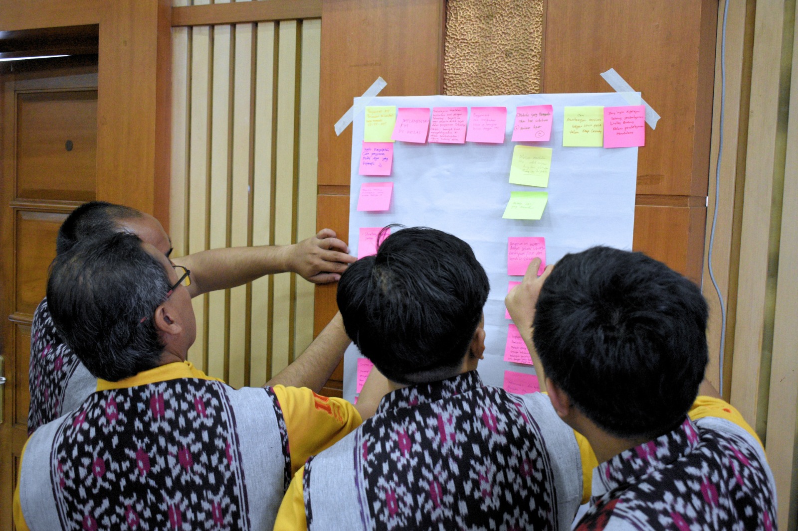 Penguatan Pembelajaran Mendalam Warnai Kegiatan Pojok Belajar Guru SMPN 10 Kota Cimahi