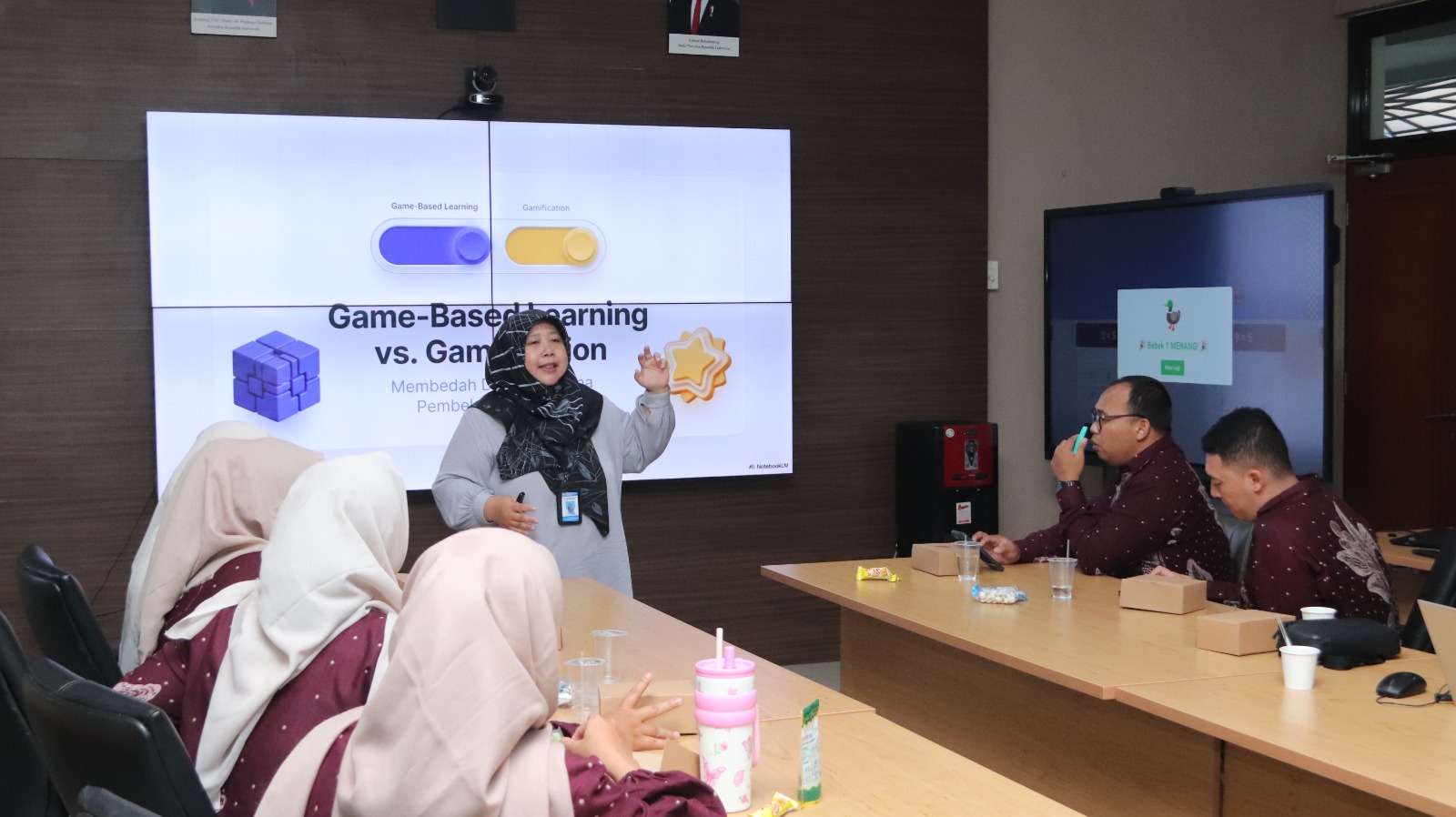 Pojok Belajar SDN Cipanengah Warudoyong Sukabumi Dorong Pemanfaatan Papan Interaktif Digital untuk Pembelajaran SD