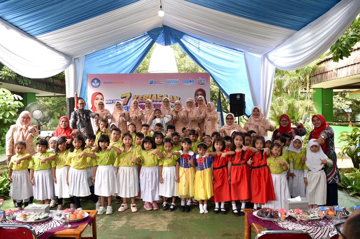Buku Saku 7 KAIH dan Lagu Kicau Bantu Guru PAUD dan PNF Perkuat Karakter dan Numerasi Anak